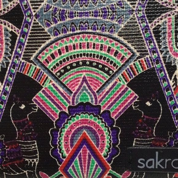 sakroots Onyx Wanderlust Smartphone Crossbody Wallet, Multi-Color - Picture 12 of 13